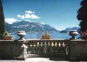 Lake Como Lake Garda Italy Lombardy,holiday apartments vacation rentals self catering flats rooms to rent accomodation bed & breakfast vacancy vacations houses,Comer see Garda  see Italien Lombardie,ferienwohnungen ferienhaus feriendomizilie zu vermieten urlaub,Lac de Como Italie appartaments maisonnes � louer,Lago di Como,Lago di Garda Lombardia appartamenti e case vacanze in affitto