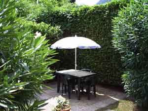 Lake Como Lake Garda Italy Lombardy,holiday apartments vacation rentals self catering flats rooms to rent accomodation bed & breakfast vacancy vacations houses,Comer see Garda  see Italien Lombardie,ferienwohnungen ferienhaus feriendomizilie zu vermieten urlaub,Lac de Como Italie appartaments maisonnes � louer,Lago di Como,Lago di Garda Lombardia appartamenti e case vacanze in affitto