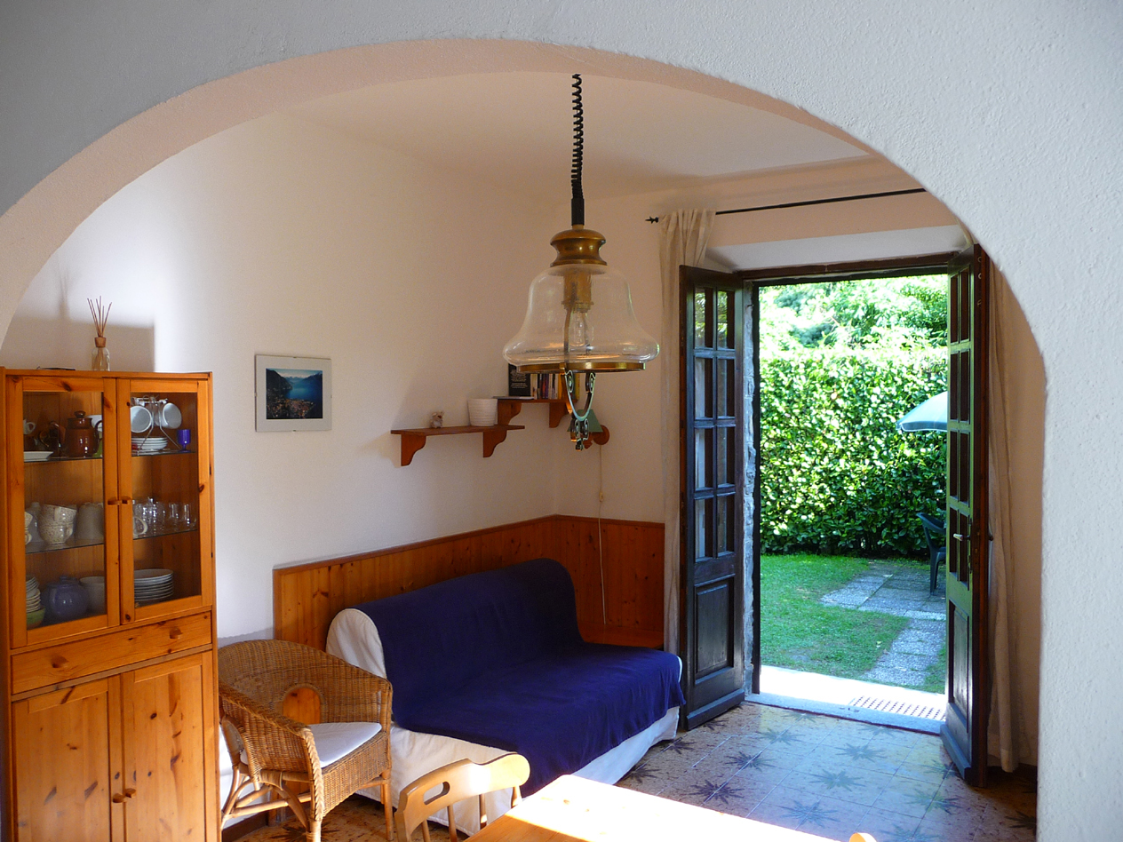 from the livingroom you entere
directly in the private garden