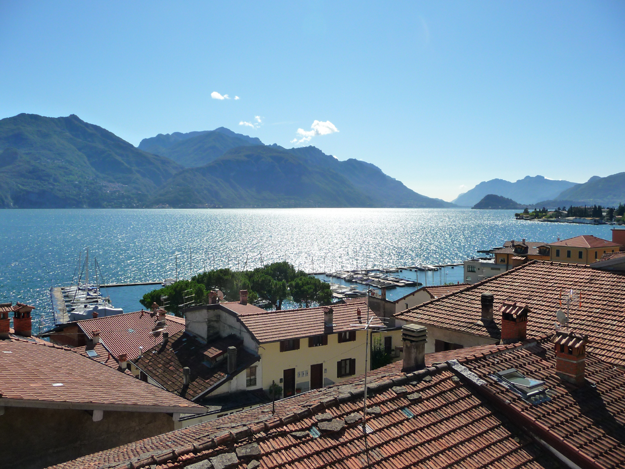 Apartments for rent in lake Como , Menaggio,Italy.Vacation rentals holiday accommodation from private owner,flats to let ,holidays in Menaggio lake Como,rental apartment,house rentals,Airbnb,booking