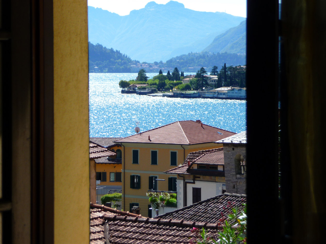 Apartments for rent in lake Como , Menaggio,Italy.Vacation rentals holiday accommodation from private owner,flats to let ,holidays in Menaggio lake Como,rental apartment,house rentals