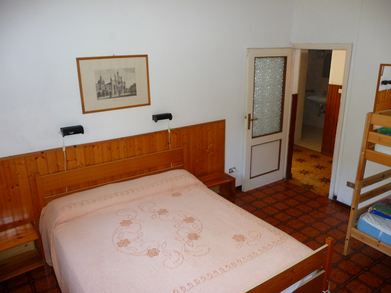 Lake Como Italy,accommodation,Menaggio accommodation in villa,villas holiday houses,Lake Como holiday houses,vacation rentals,apartments,flats to rent,accommodation,vacancy,property rentals,apartments to let,properties, Como,Menaggio holiday rentals,self catering,home